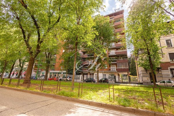 appartamento in vendita a Milano in zona Ghisolfa