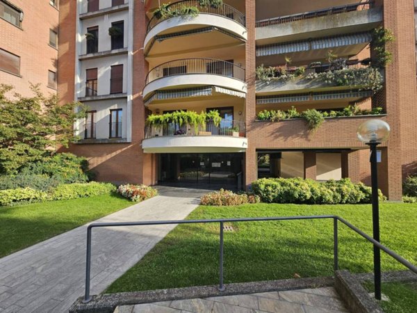 appartamento in vendita a Milano in zona Vigentino