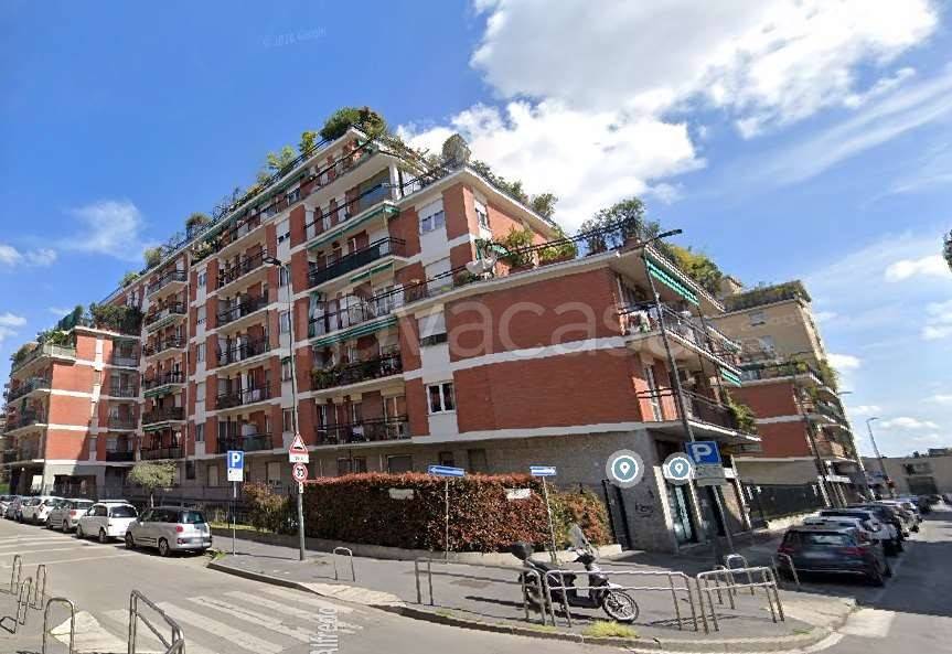 appartamento in vendita a Milano in zona Precotto