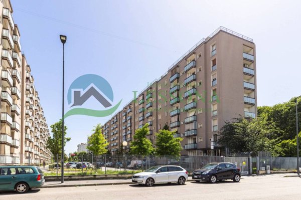 appartamento in vendita a Milano in zona Quarto Oggiaro