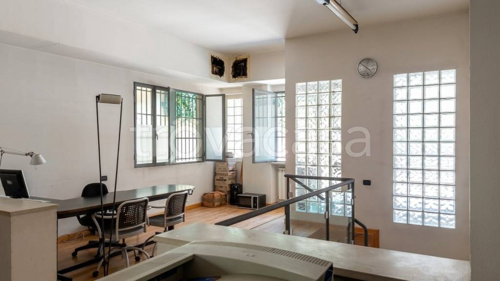 ufficio in vendita a Milano in zona NoLo