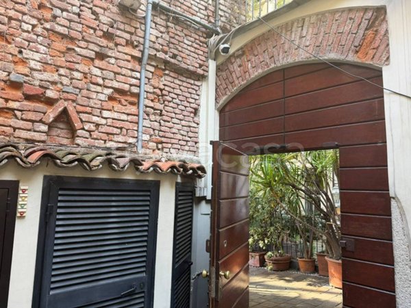 casa indipendente in vendita a Milano in zona Centro Storico