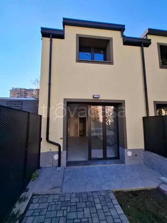 casa indipendente in vendita a Milano in zona Crescenzago