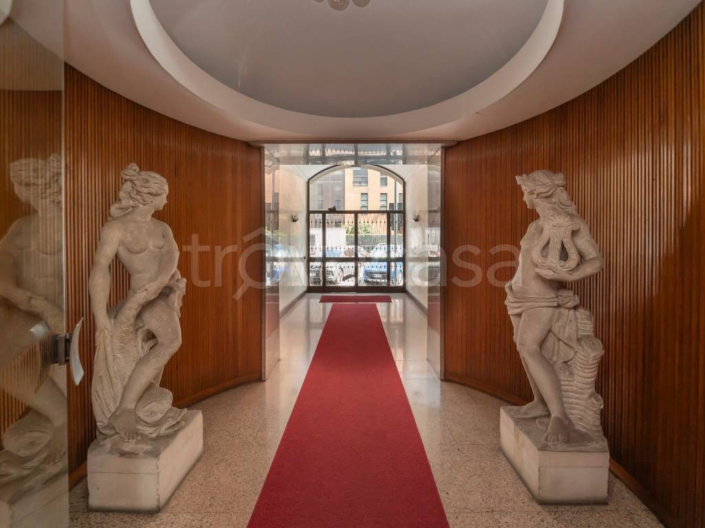 appartamento in vendita a Milano in zona Maggiolina