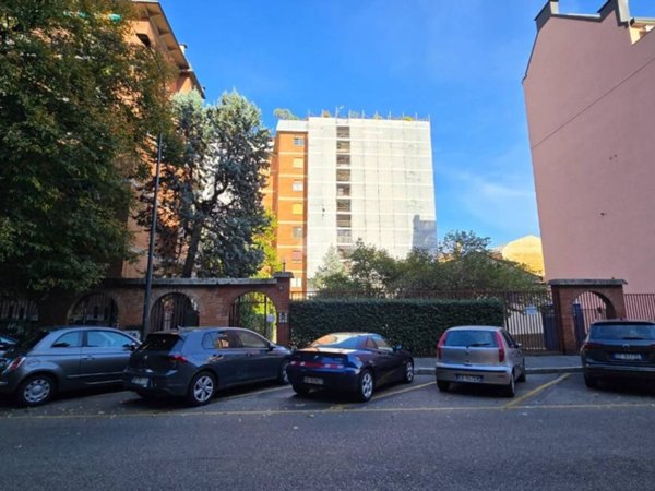 appartamento in vendita a Milano in zona Rembrandt