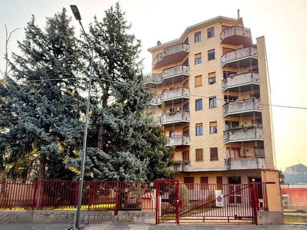 appartamento in vendita a Milano in zona Feltre