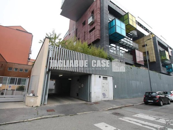 casa indipendente in vendita a Milano in zona Precotto