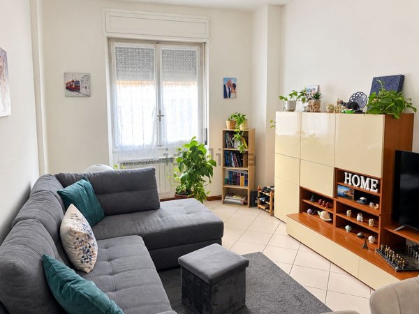 appartamento in vendita a Milano in zona Famagosta