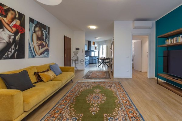 appartamento in vendita a Milano in zona Lorenteggio