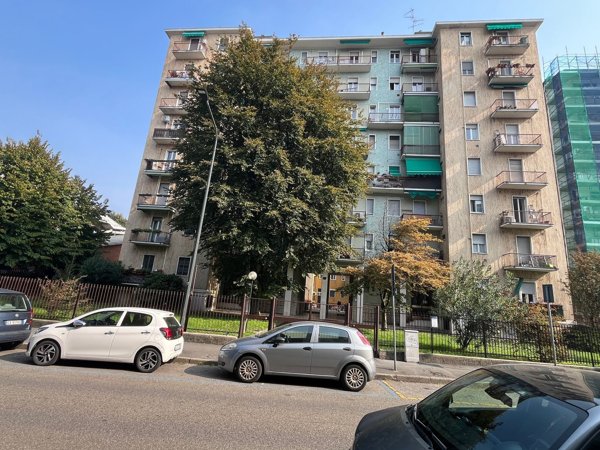 appartamento in vendita a Milano in zona Affori