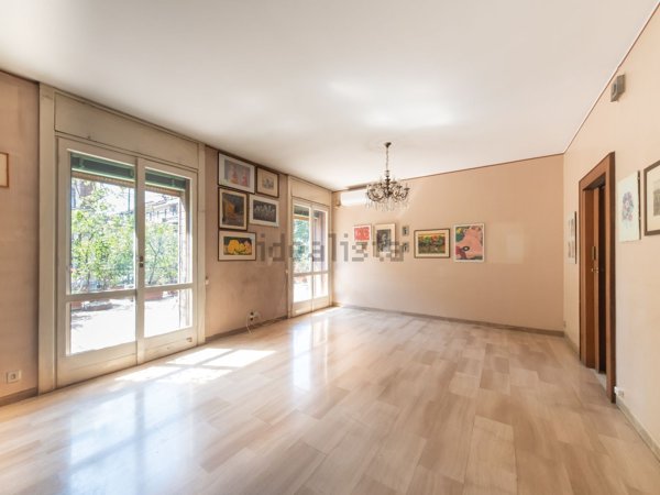 appartamento in vendita a Milano in zona Città Studi
