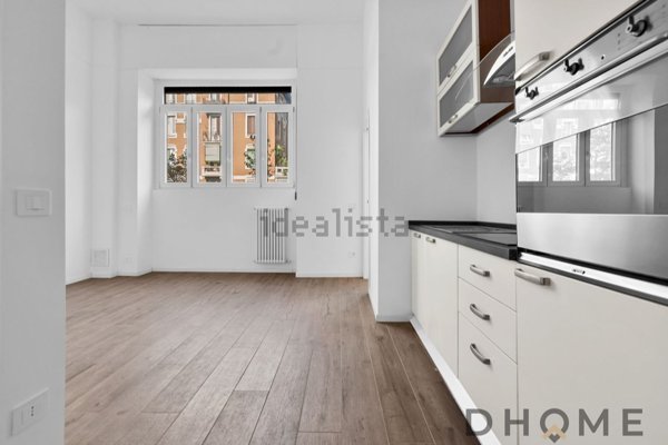 appartamento in vendita a Milano in zona Sempione
