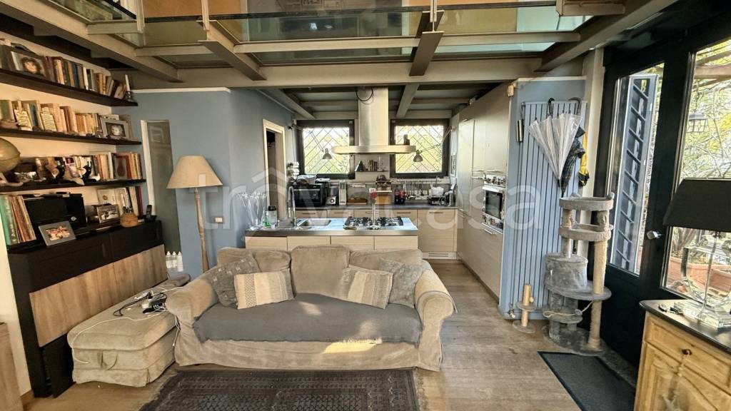 appartamento in vendita a Milano in zona Piazzale Lodi
