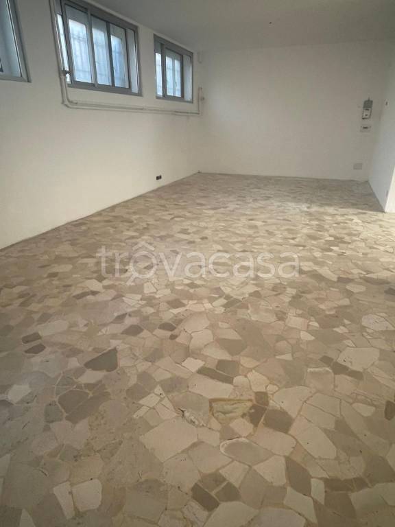 appartamento in vendita a Milano in zona Bande Nere