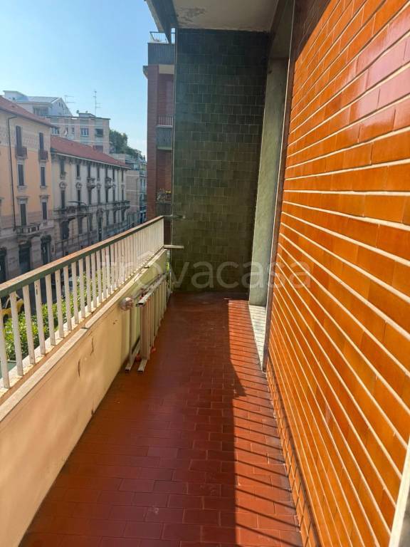 appartamento in vendita a Milano in zona Baggio