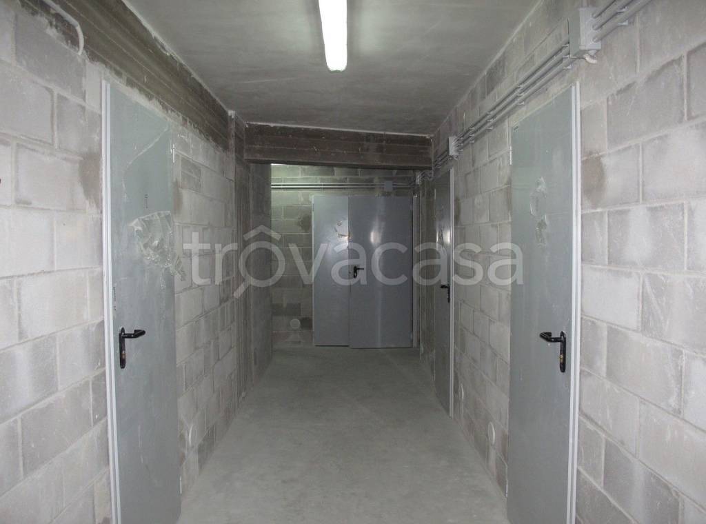 locale commerciale in vendita a Milano