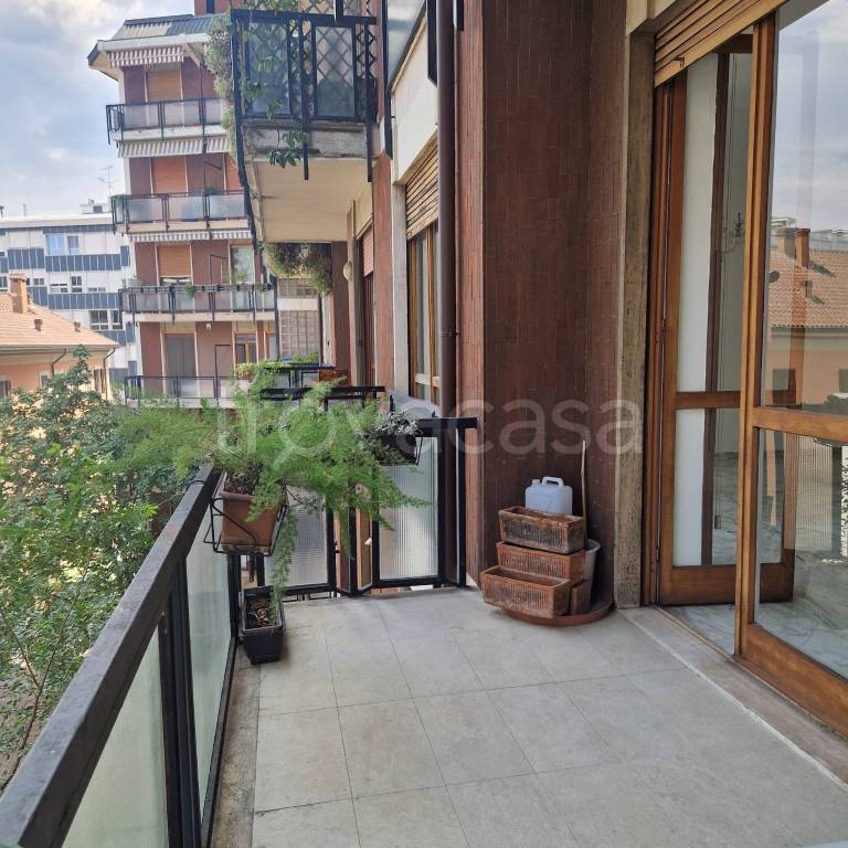 appartamento in vendita a Milano in zona Brera