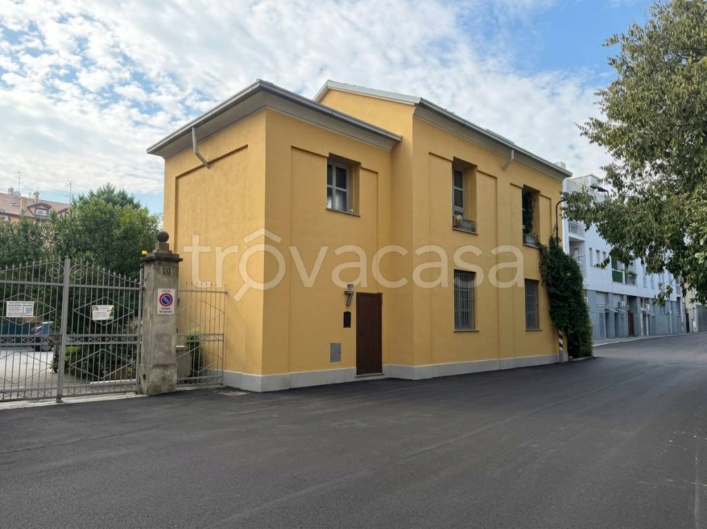 appartamento in vendita a Milano in zona Quarto Oggiaro