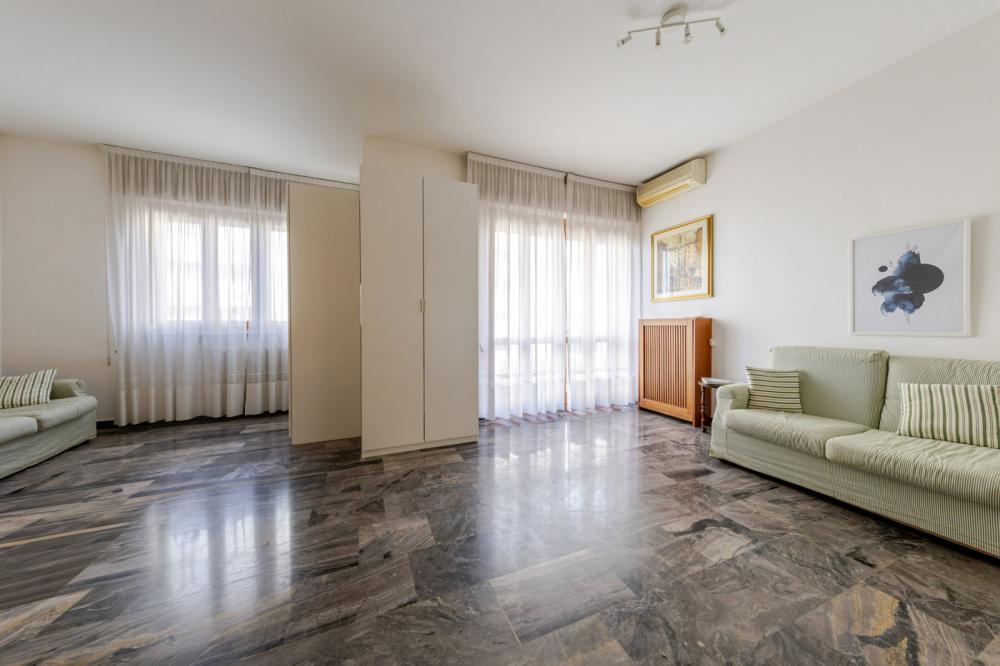 appartamento in vendita a Milano in zona Vigentino