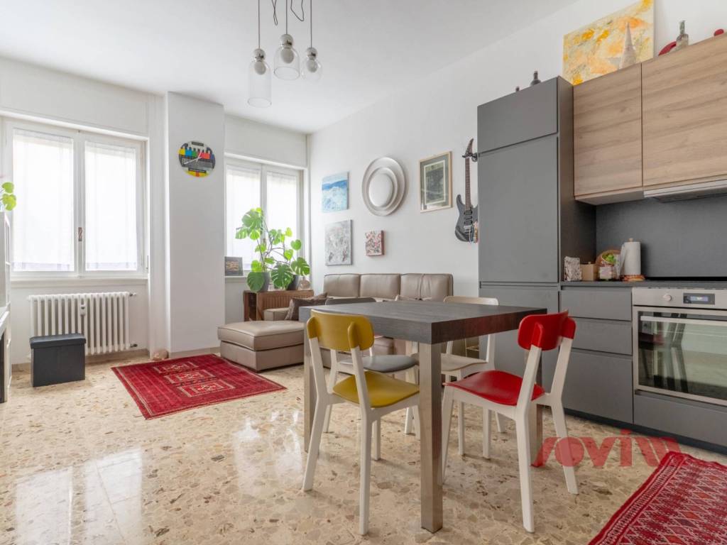 appartamento in vendita a Milano in zona Città Studi