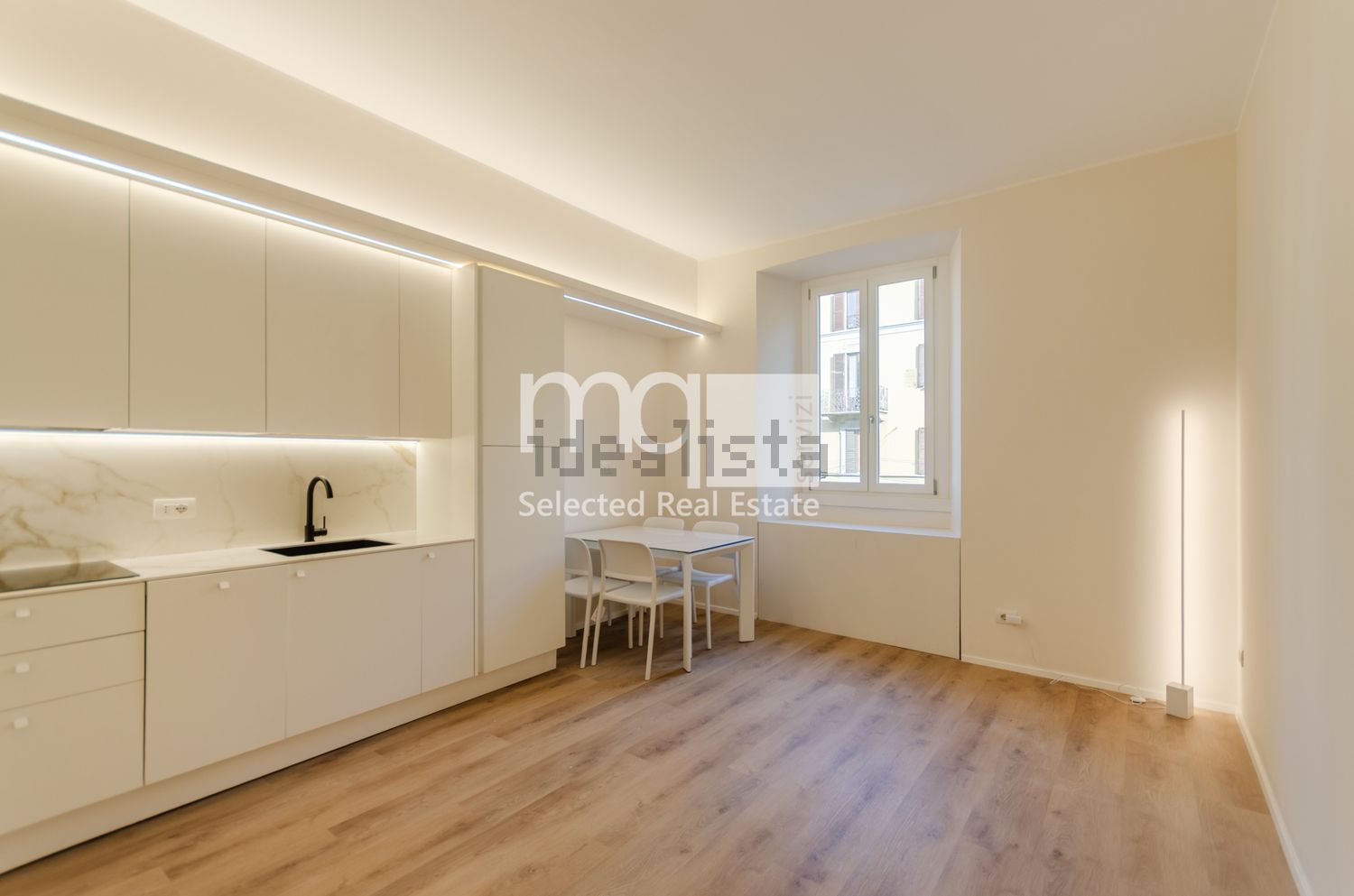 appartamento in vendita a Milano in zona Porta Genova