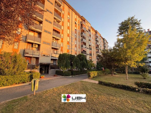 appartamento in vendita a Milano in zona Gallaratese