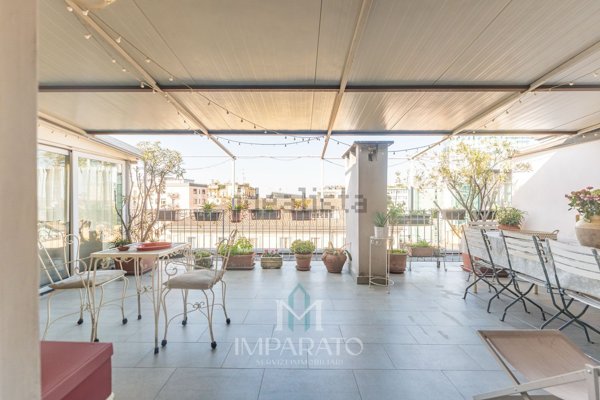 appartamento in vendita a Milano in zona Porta Garibaldi