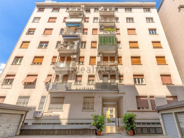 appartamento in vendita a Milano in zona Corsica