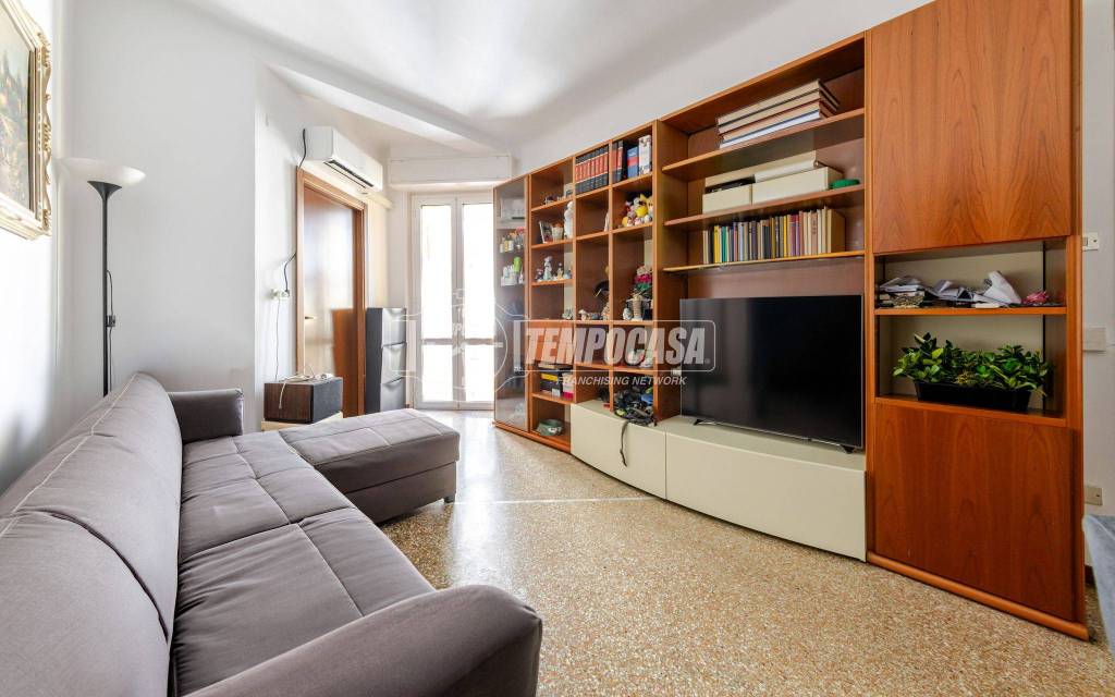 appartamento in vendita a Milano in zona Città Studi