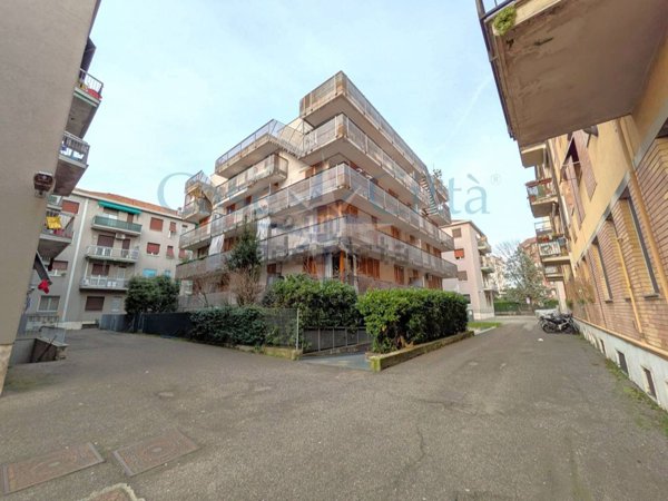 appartamento in vendita a Milano in zona Quinto Romano