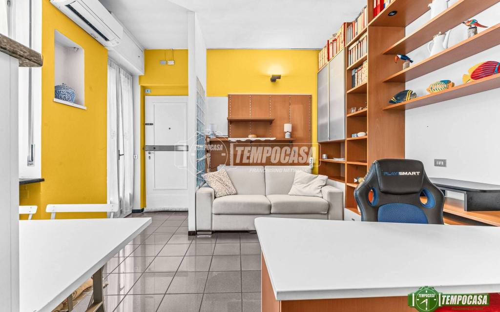 appartamento in vendita a Milano in zona Centro Direzionale