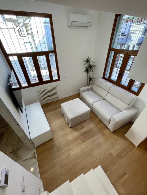 appartamento in vendita a Milano in zona Porta Genova