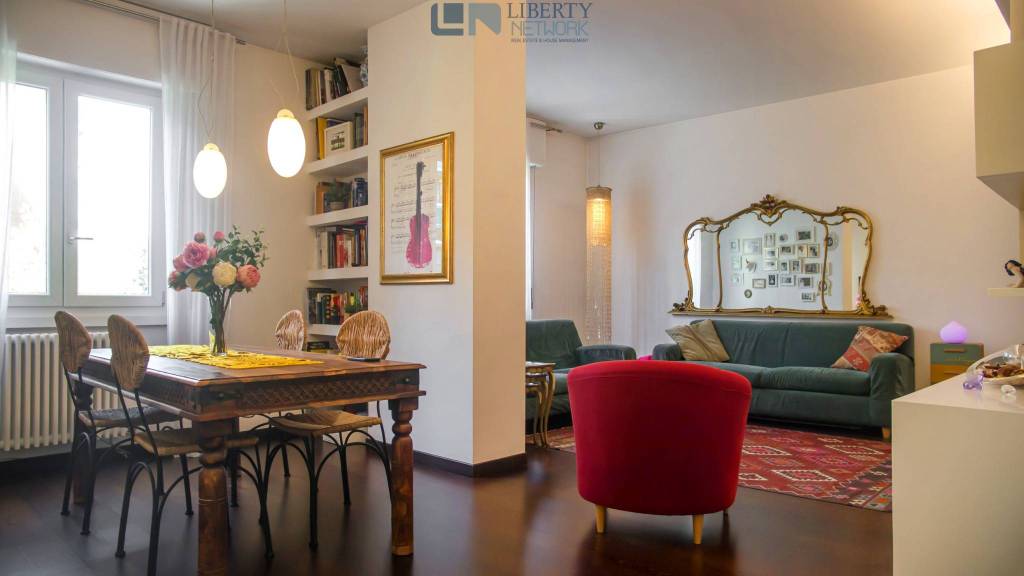 appartamento in vendita a Milano in zona Lorenteggio