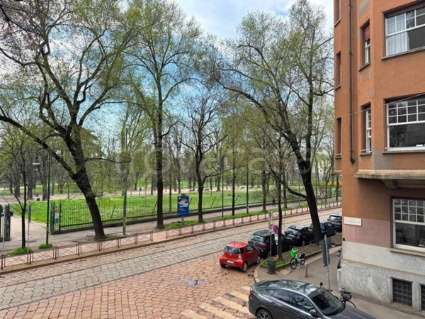 appartamento in vendita a Milano in zona Sempione