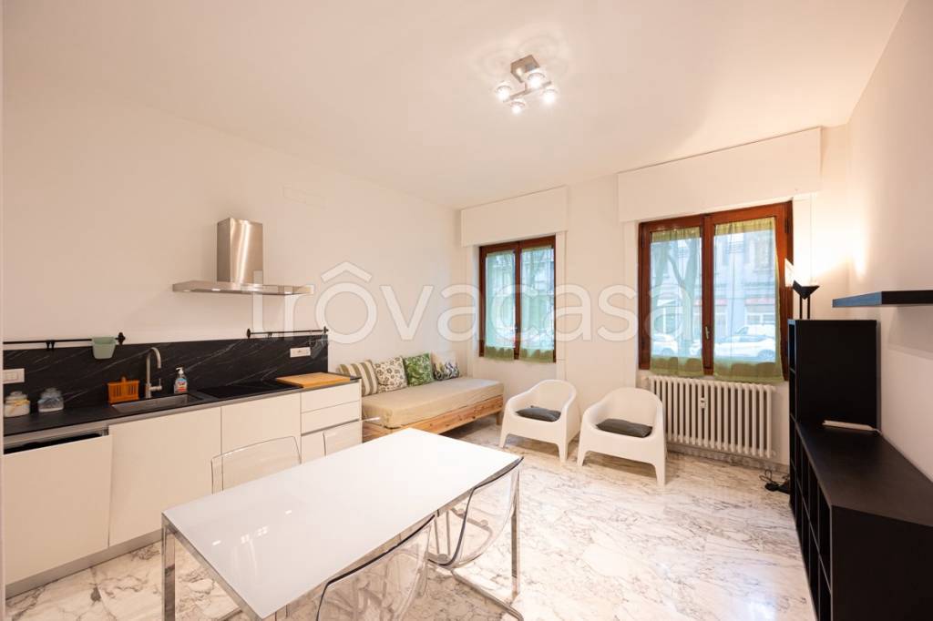 appartamento in vendita a Milano in zona Città Studi