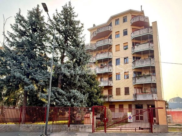 appartamento in vendita a Milano in zona Feltre