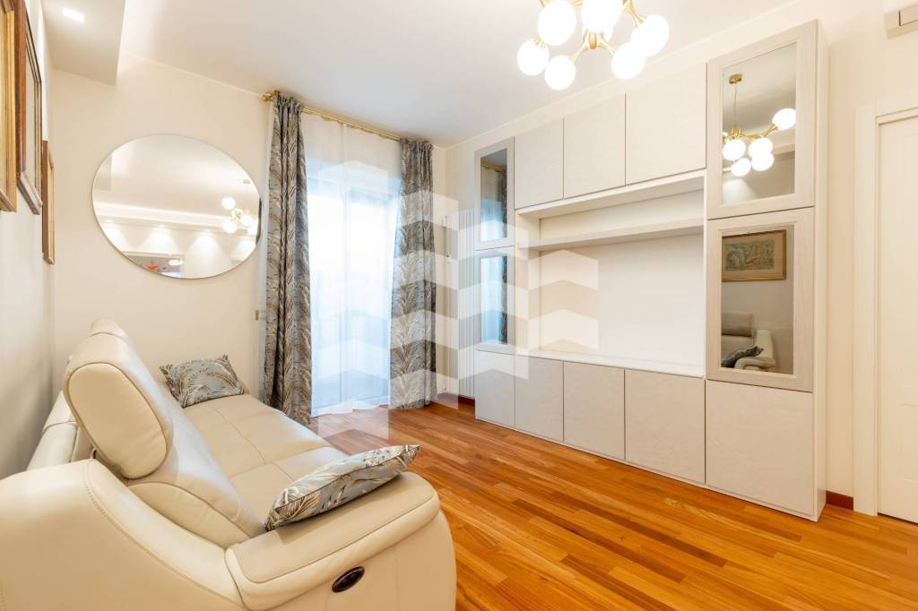 appartamento in vendita a Milano in zona Guastalla