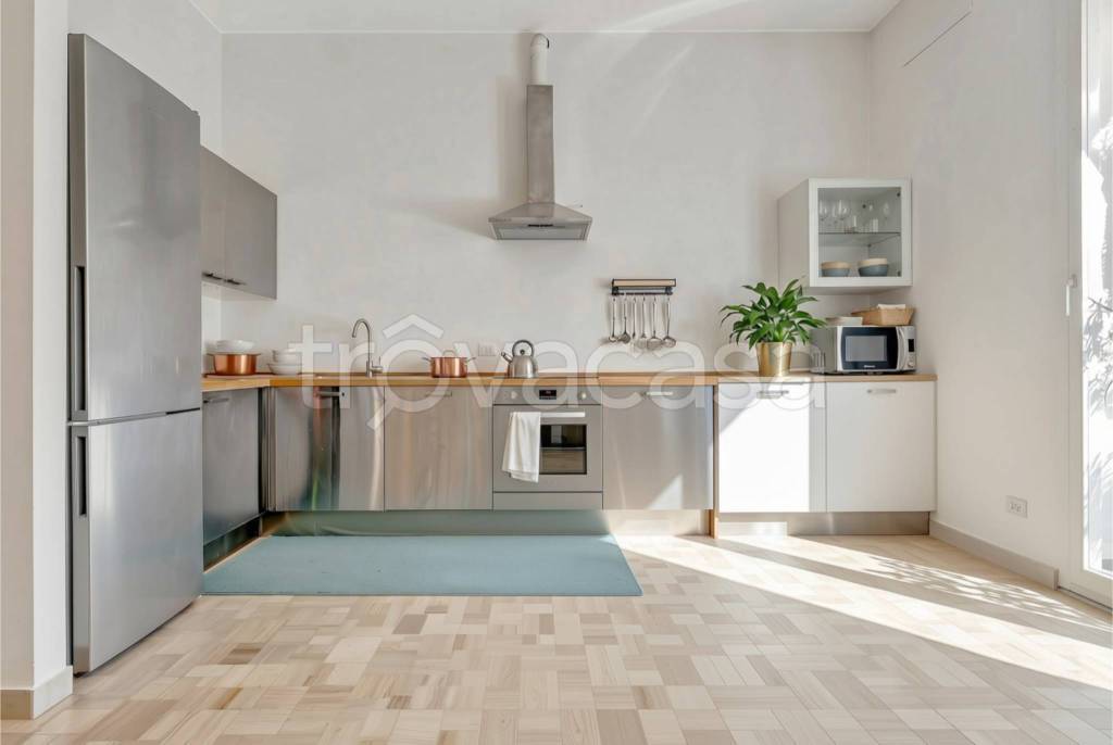 appartamento in vendita a Milano in zona Porta Ticinese