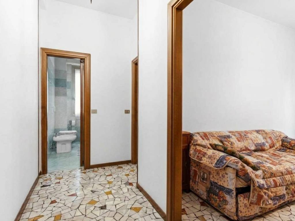 appartamento in vendita a Milano in zona Porta Genova