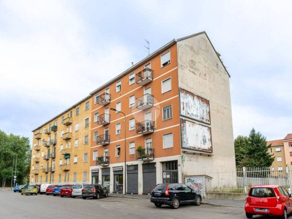 appartamento in vendita a Milano in zona Baggio