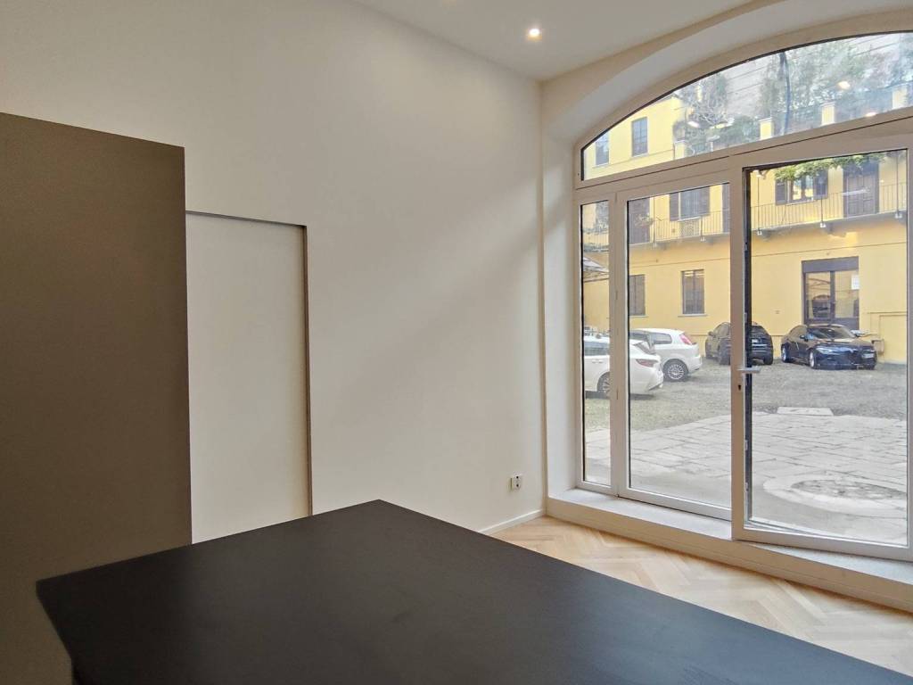appartamento in vendita a Milano in zona Porta Genova