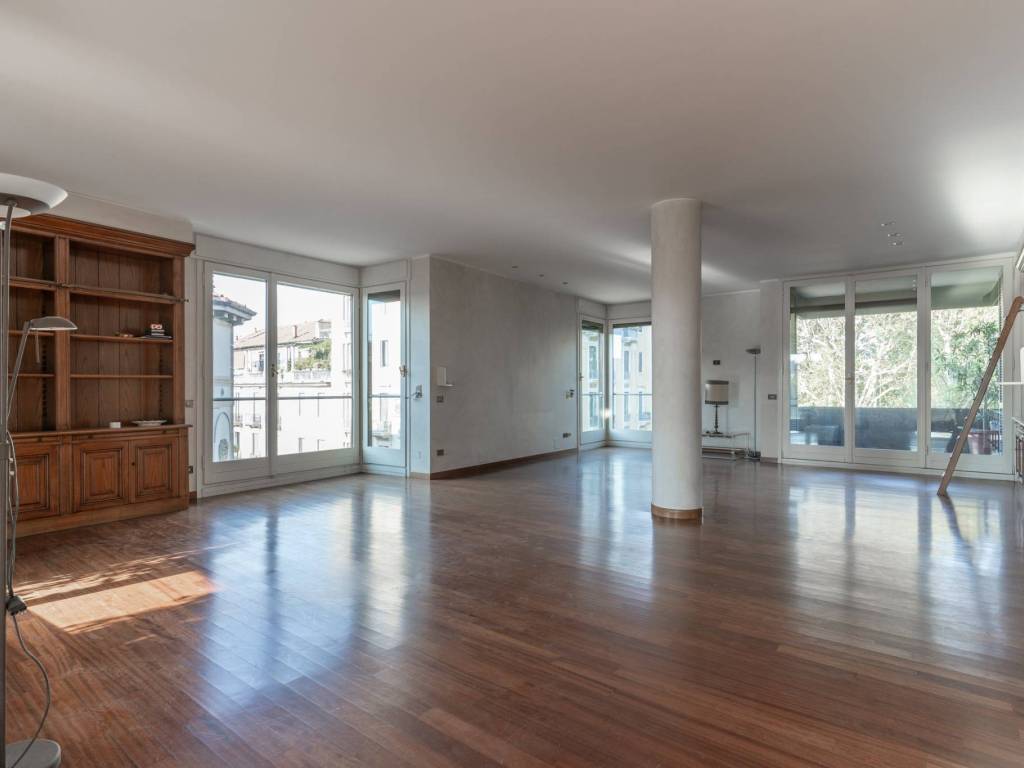 appartamento in vendita a Milano in zona Solari