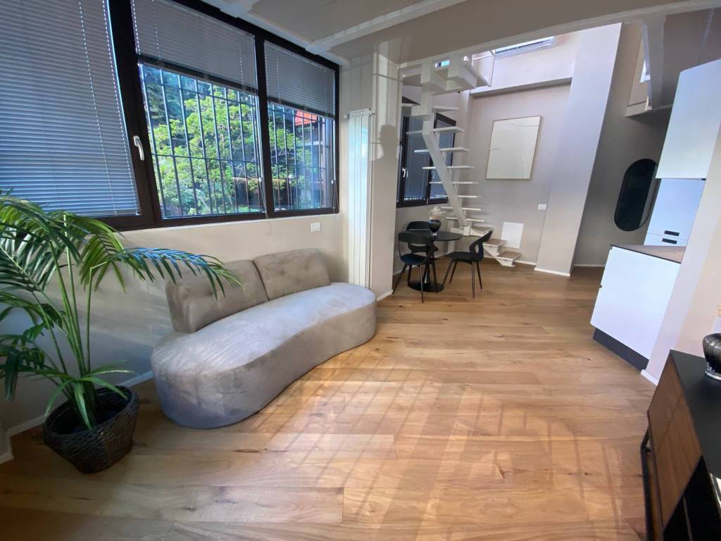 appartamento in vendita a Milano in zona Lambrate