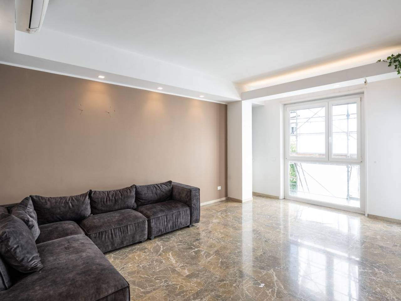 appartamento in vendita a Milano in zona Casoretto