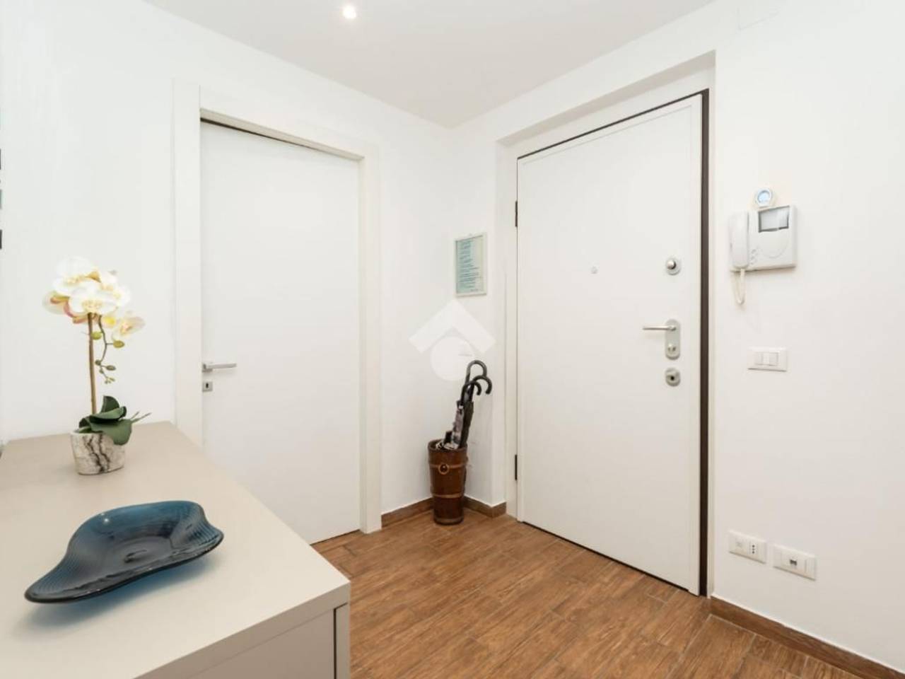 appartamento in vendita a Milano in zona Lorenteggio