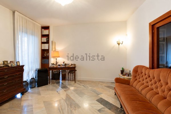 appartamento in vendita a Milano in zona De Angeli