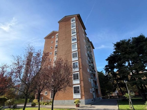 appartamento in vendita a Milano in zona Forlanini