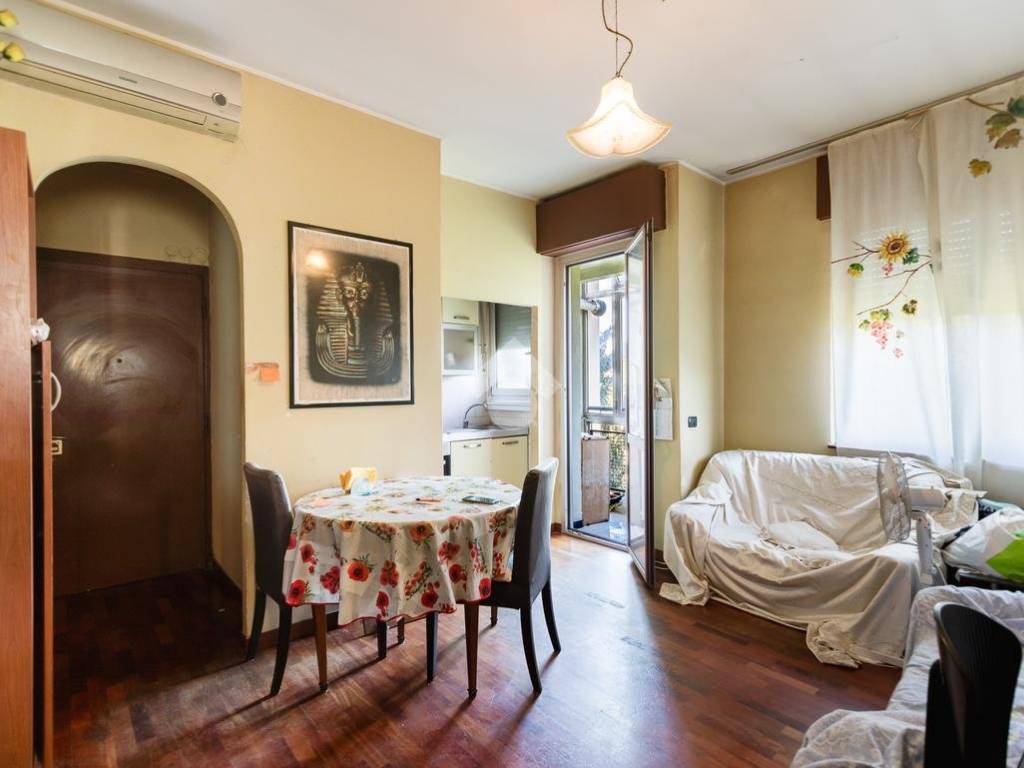 appartamento in vendita a Milano in zona Prato Centenaro