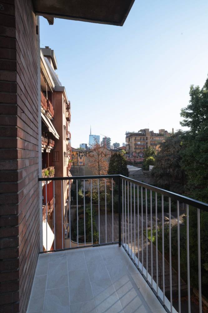 appartamento in vendita a Milano in zona Isola