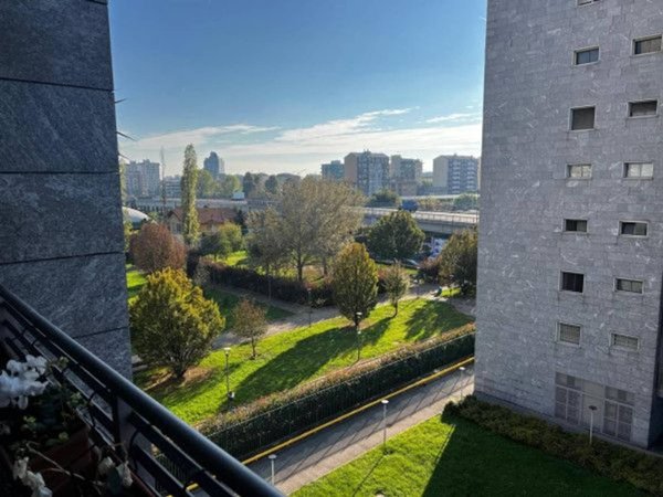 appartamento in vendita a Milano in zona Solari